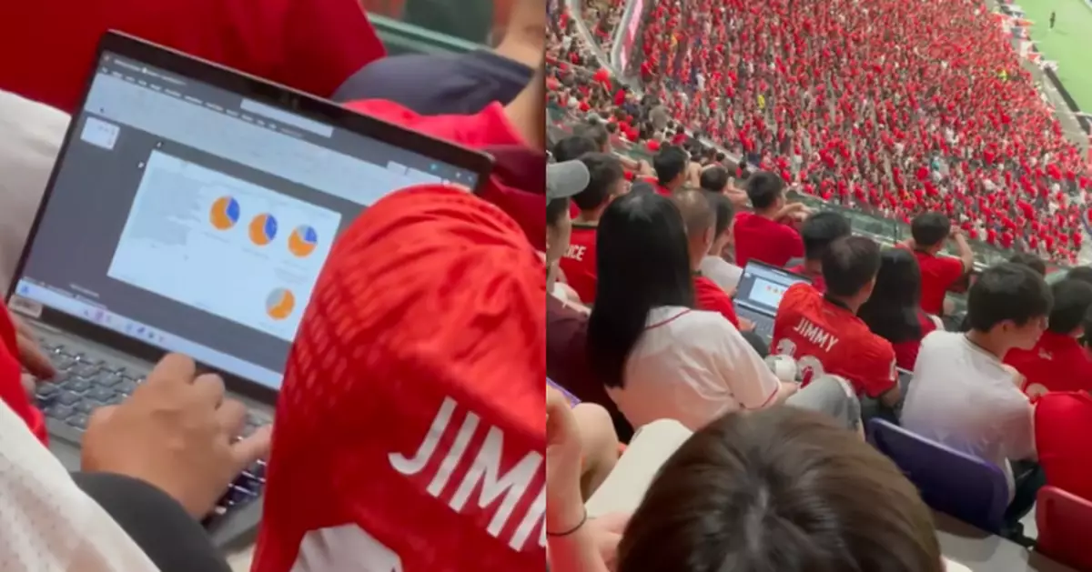 亞洲盃外圍賽啟德激烈上演 觀眾席卻現「勤力打工仔」邊睇波邊開工？