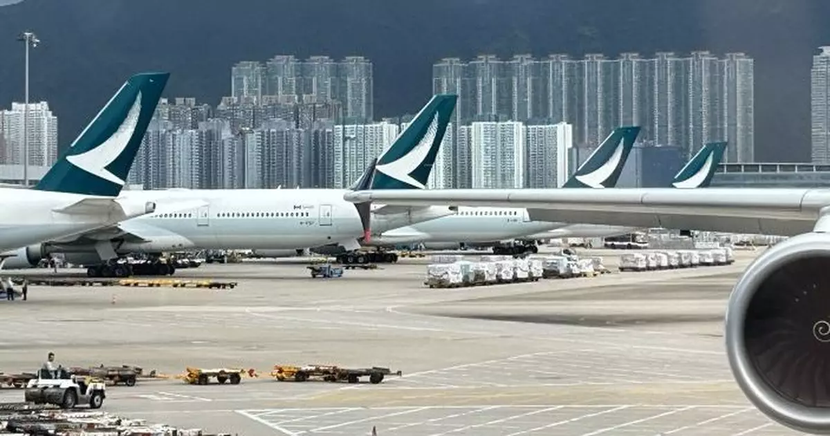 國泰波士頓飛香港航班 20歲內地男圖開艙門被捕