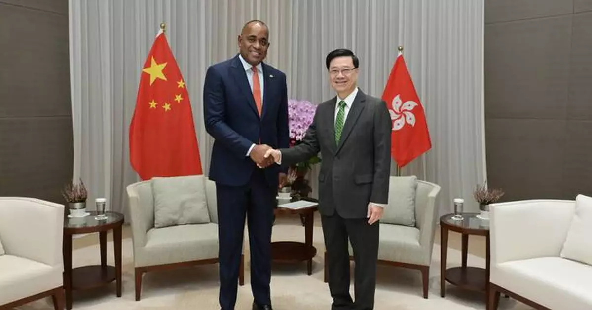 李家超晤多米尼克總理斯凱里特 籲該國企業善用香港優勢開拓市場