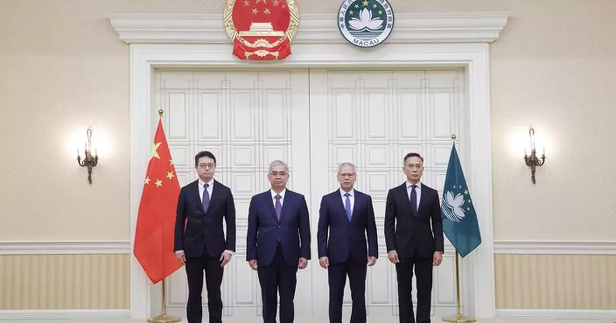 澳門3名新任主要官員及第八屆立法會全體議員分別宣誓就職