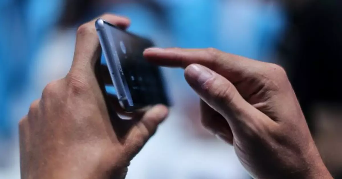 涉專上學生電話騙案首8月共270宗　鄧炳強稱定時發放防騙信息