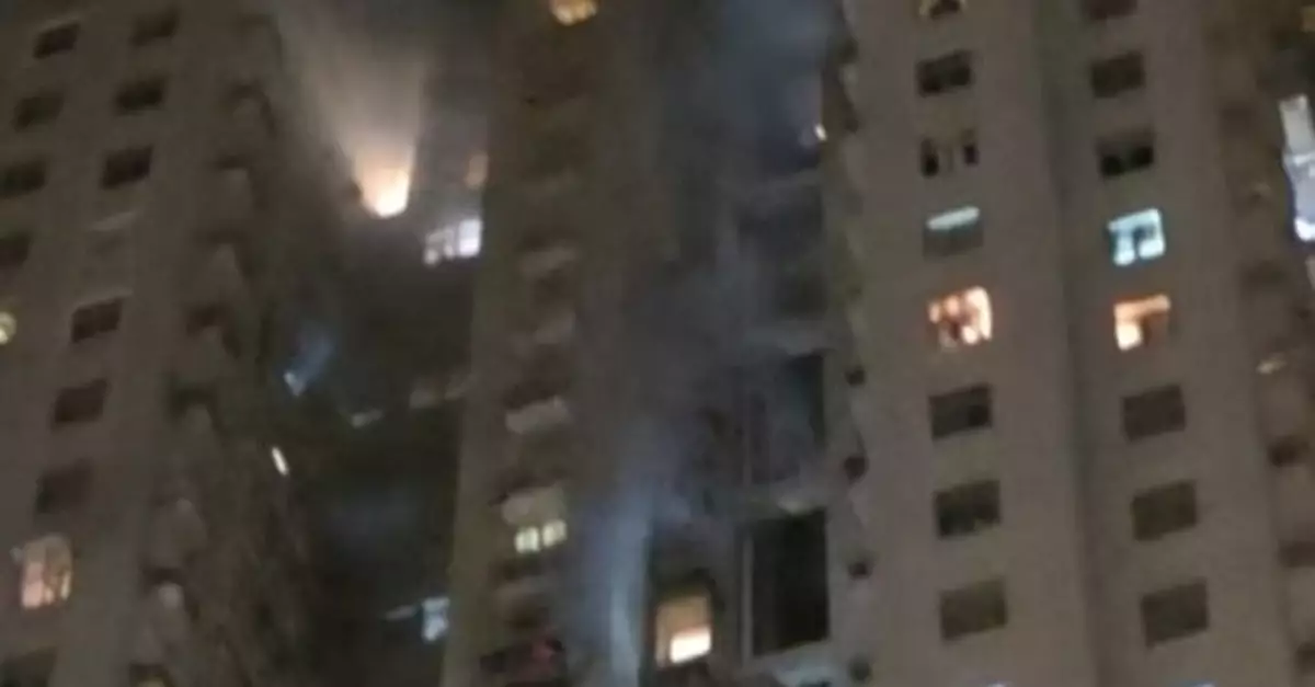 小西灣富怡花園發生火警5人不適送院