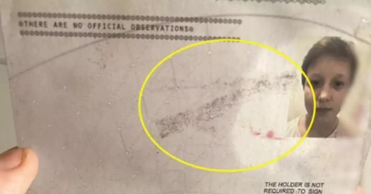 蘇格蘭童護照有「膠痕」被拒登機 逾3萬家庭旅行險泡湯 母質疑航空公司超賣機位