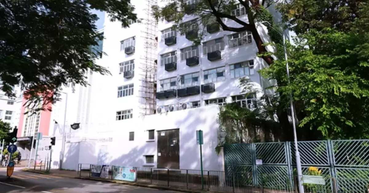 消息：一諾中學（九龍塘）男校長及一女子涉串謀行騙及欺詐被捕