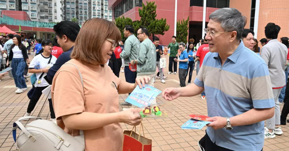 2025立法會選舉｜卓永興到屯門灣仔等街站 呼籲市民投票