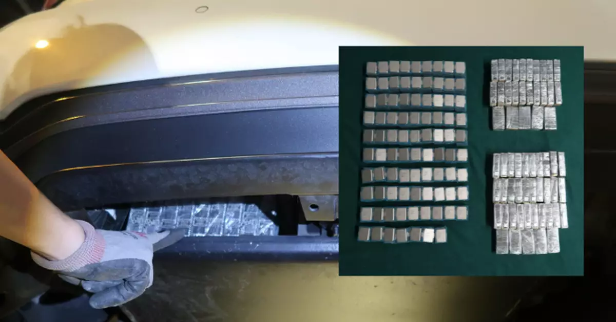 兩出境私家車藏逾千件懷疑走私中央處理器 兩司機被捕