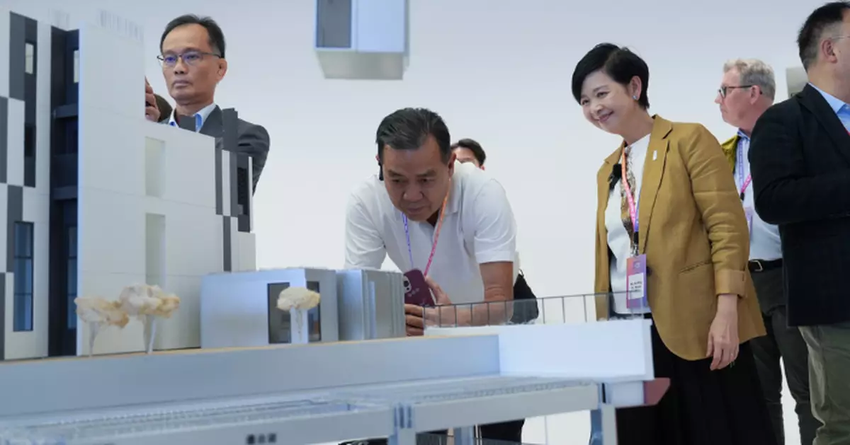 「共築．智能峰會」第三日 何永賢率團考察大灣區內地廠房