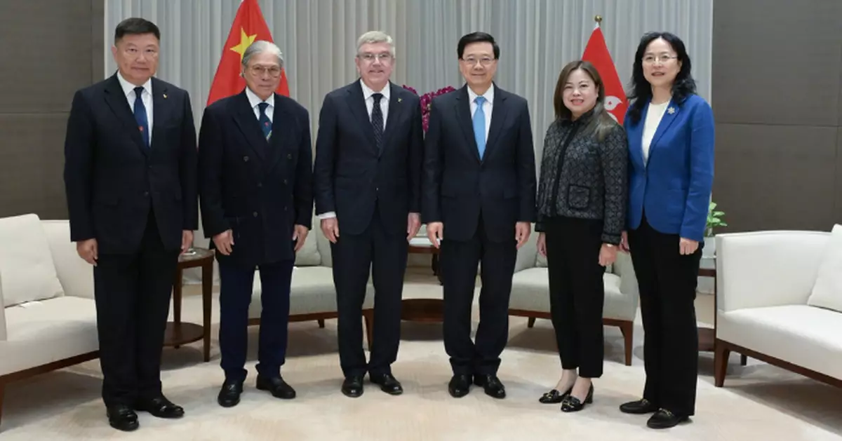 全運會｜與巴赫會面 李家超冀深化香港與國際體育組織聯繫