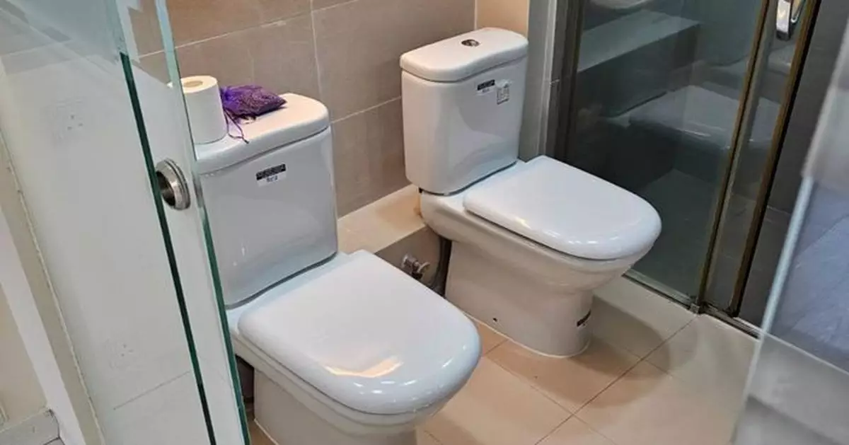 港女睇樓遇單位廁所奇怪設計 驚見雙馬桶並排：要拖手一齊屙？