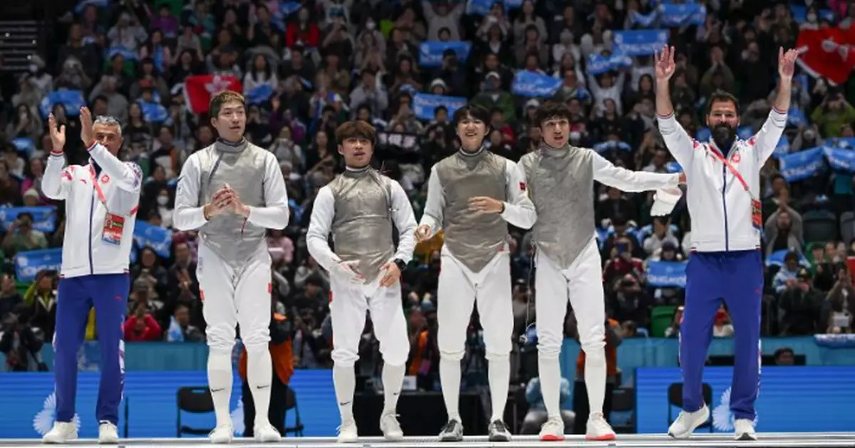 全運會｜港隊男子花劍團體賽 擊敗福建奪金