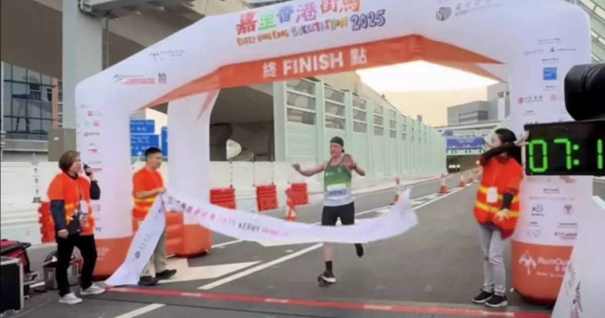 香港街馬舉行   半馬跑手衝線後稱賽道沿途景色美麗