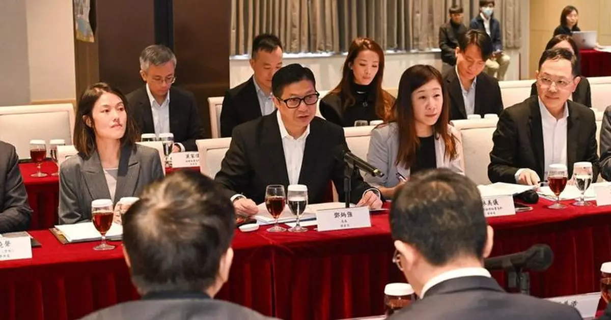 鄧炳強稱港深兩地政府高度重視口岸規劃建設和管理 保持緊密協作