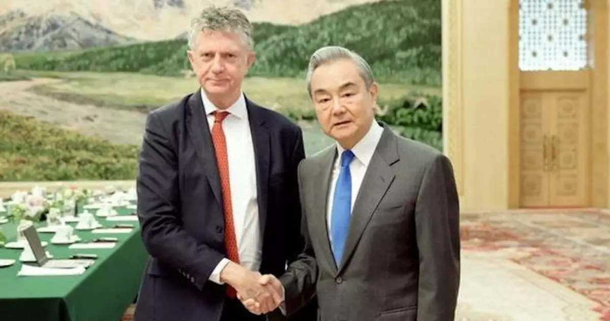 王毅與英國家安全顧問會晤 冀英方堅守一中原則捍衛二戰勝利成果