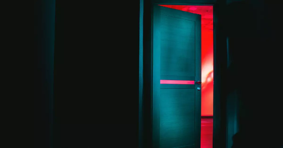 加州掀「踢門挑戰」！青少年深夜踹民居門逃逸 警逮捕5未成年最小僅13歲​