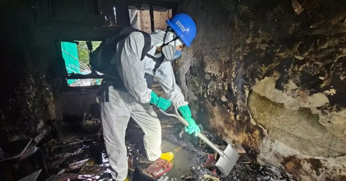 宏福苑五級火｜警方稱盡力搜索能確認遇難者身份的物件或線索