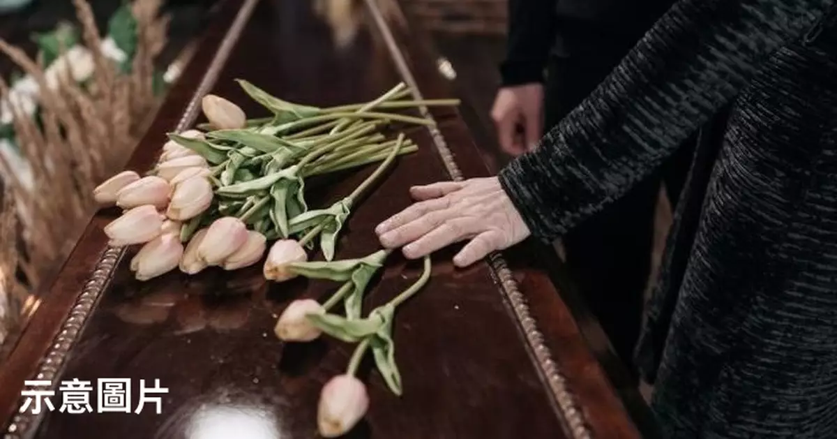 從殯儀館取回亡子「舊衣物」 美國父倒入洗衣機驚見疑似「人類腦組織」