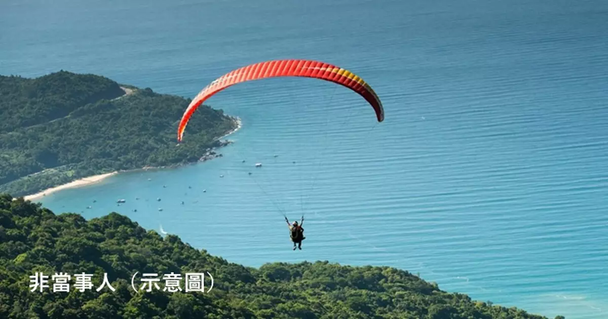 飛行中遭滑翔翼撞擊失衡 巴西5旬滑翔飛行員撞大廈外牆墜地身亡