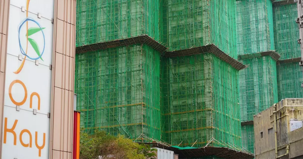 甯漢豪宣布所有大維修樓宇棚網3日內須下架