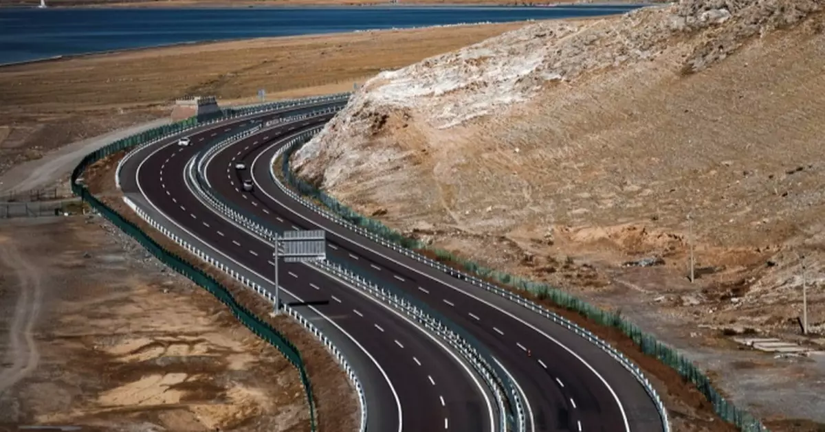 因大霧和路面結冰 內地連霍高速多車相撞釀9死7傷