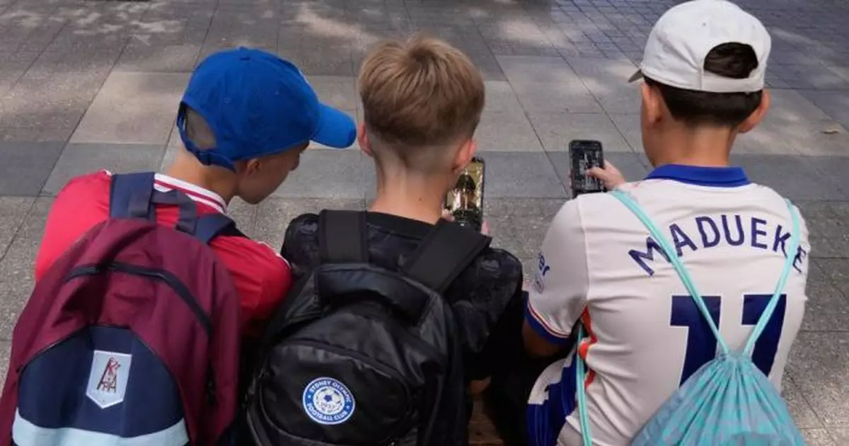 澳洲社交媒體禁令生效　16歲以下人士禁用TikTok、FB