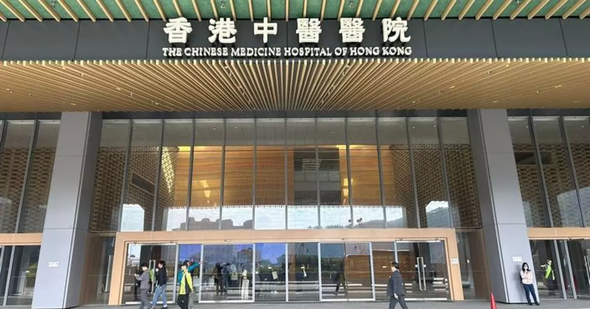 中醫醫院即日起分階段投入服務 盧寵茂早上到場視察流程