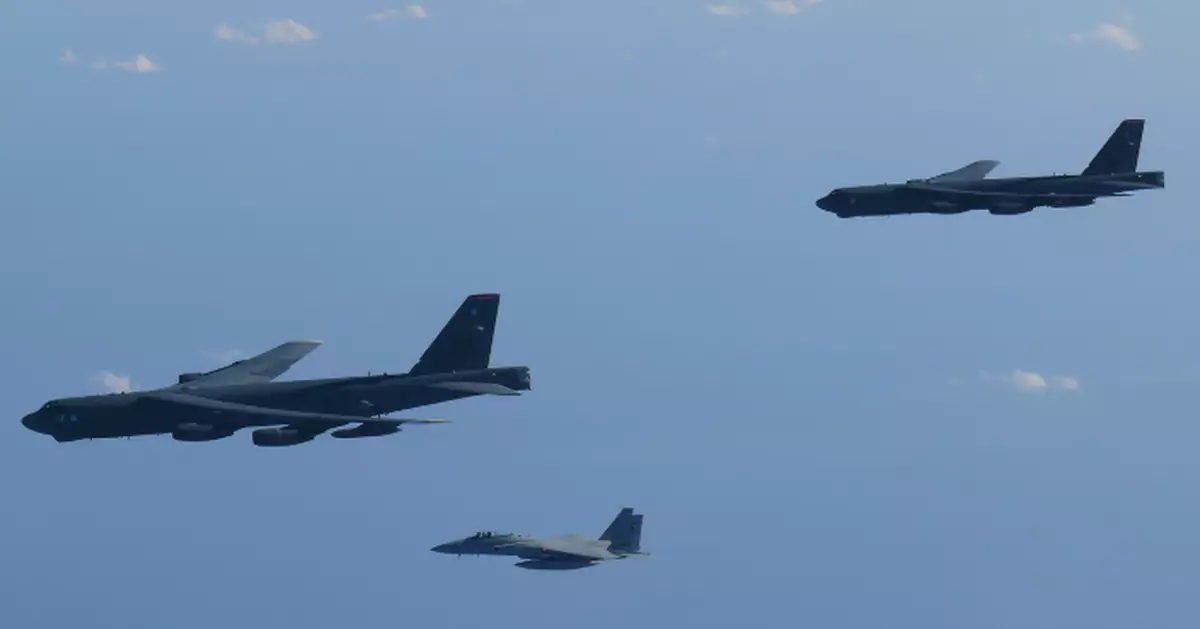 日美在日本海上空聯合訓練 戰鬥機及轟炸機參與