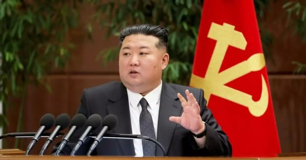 朝鮮官媒稱金正恩分別監督長程導彈試射及核潛艇建造