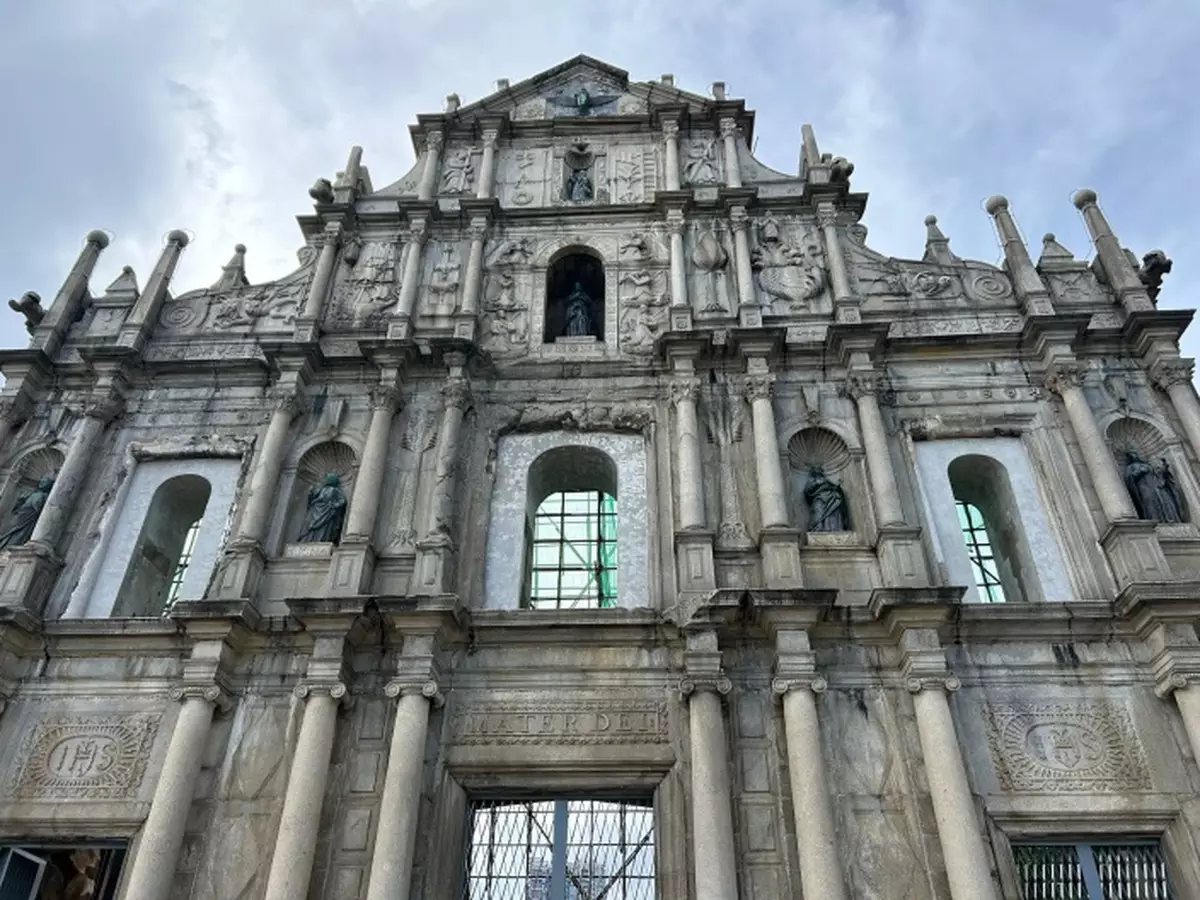 應否金屬棚架取代竹棚 澳門業界指利害參半