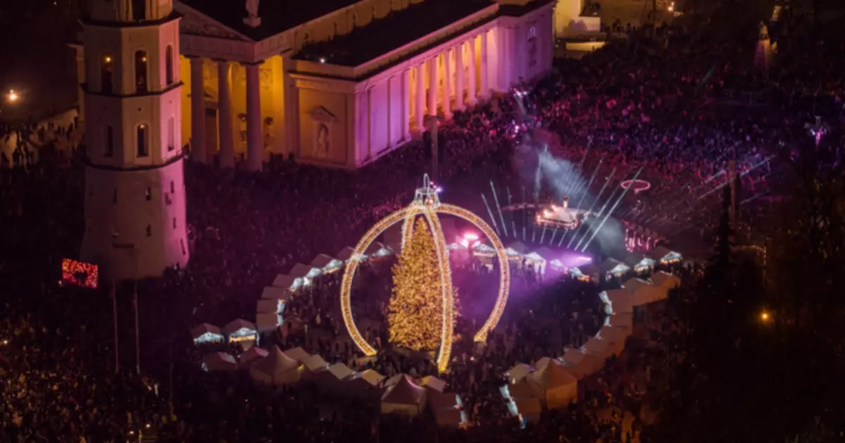 一年慶祝2次！立陶宛提前過聖誕 首都擁全歐最美聖誕樹