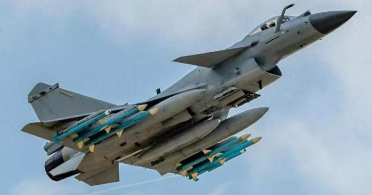 央視披露殲-10C三奪金頭盔　多次擊敗蘇-35　雷達與導彈代差改寫空戰規則