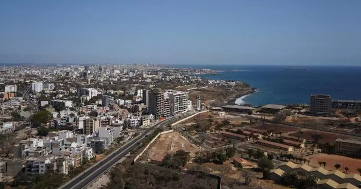 塞內加爾西部附近海域有移民船翻側逾十人遇難　載客人數仍未確定