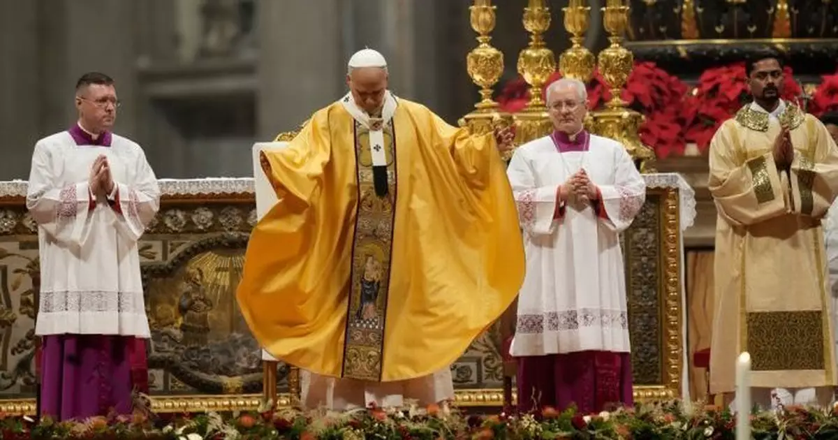 良十四世主持上任後首個子夜彌撒 伯利恆馬槽廣場再次放置巨型聖誕樹