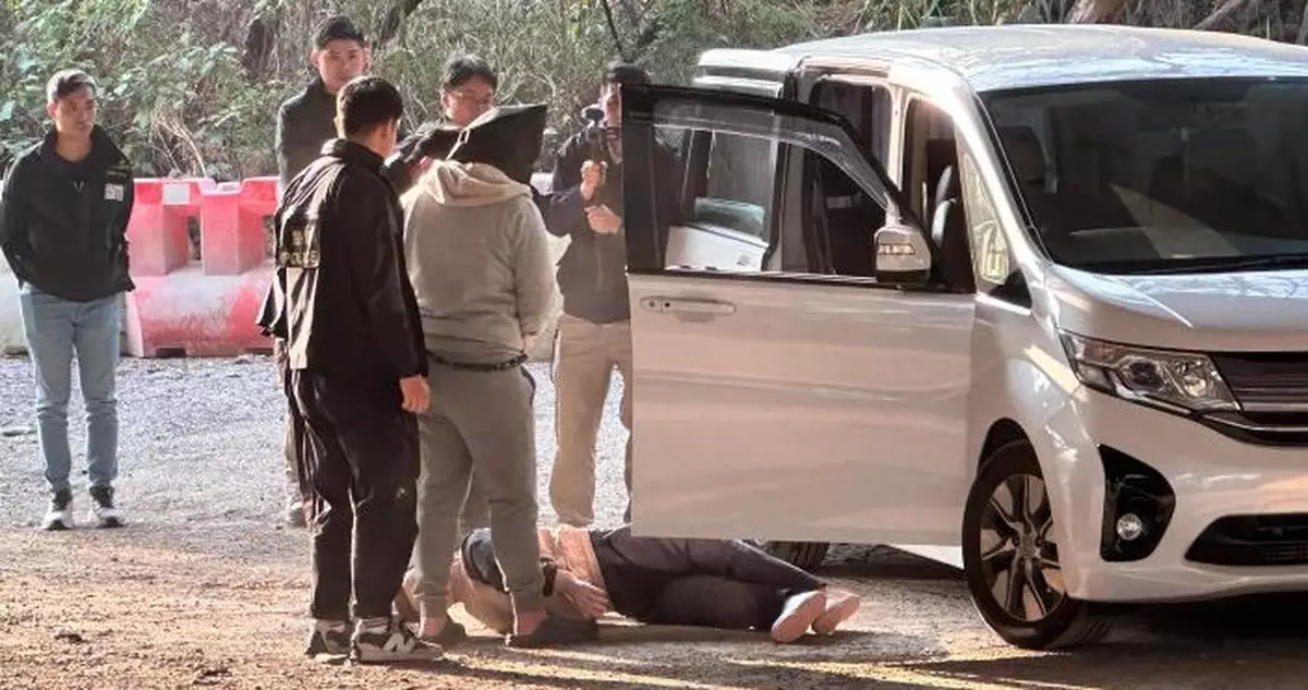 洪水橋亦園路謀殺案 警方押解其中一名被捕男子重組案情