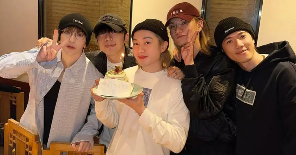 Jer獲MIRROR隊友補祝生日 搞笑合唱「傻闌生日歌」