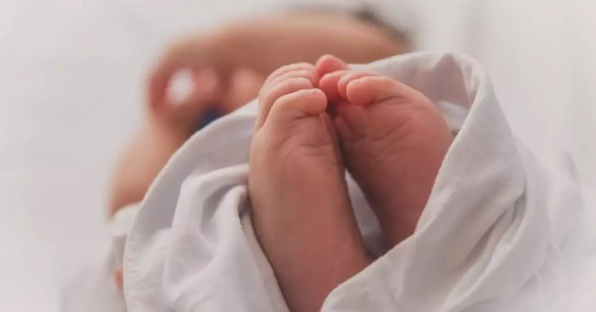 打破不足1%存活率！南韓極早產女嬰出生僅328克 半年達4公斤健康出院