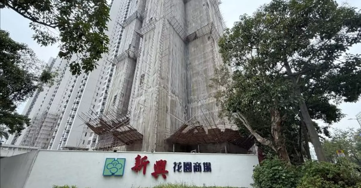 宏福苑五級火｜大埔新興花園拆棚網　居民稱能保障安全居住更安心