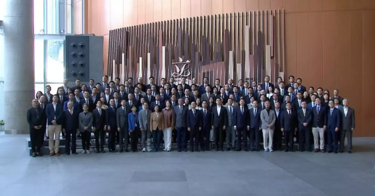 立法會成立以來首安排現任及候任議員一同亮相　多名議員輪流發言