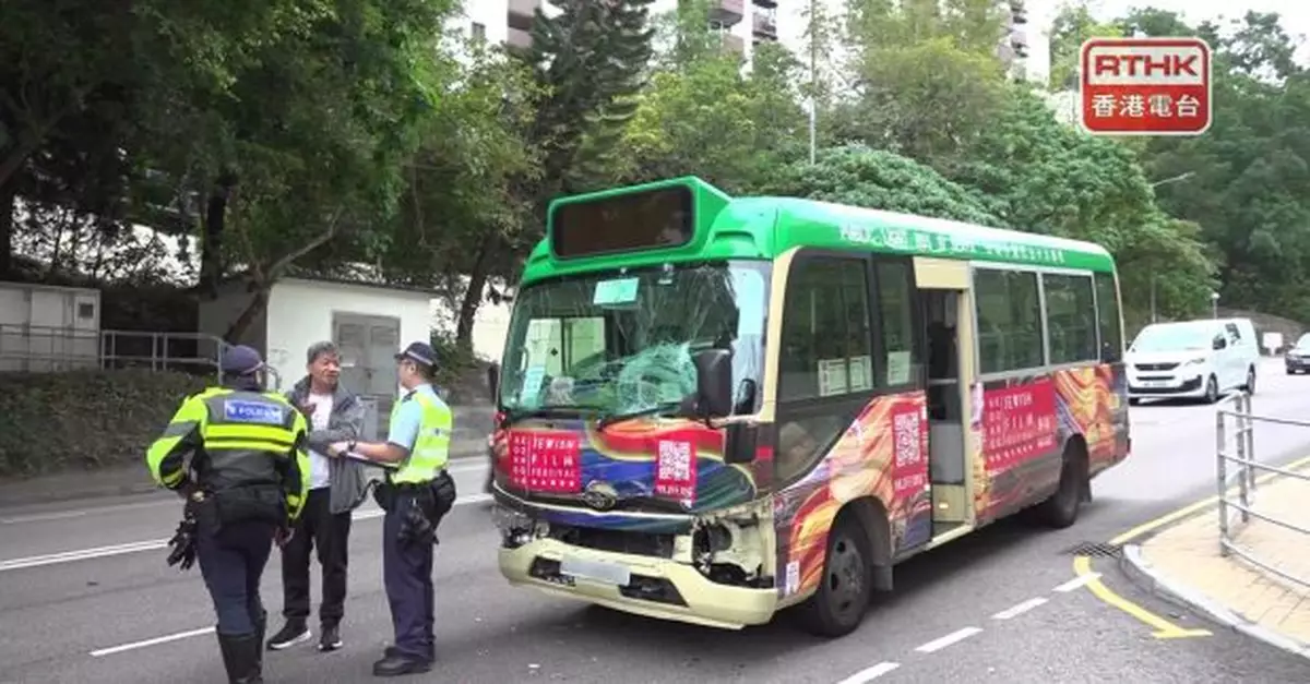 薄扶林道3車相撞最少8人傷