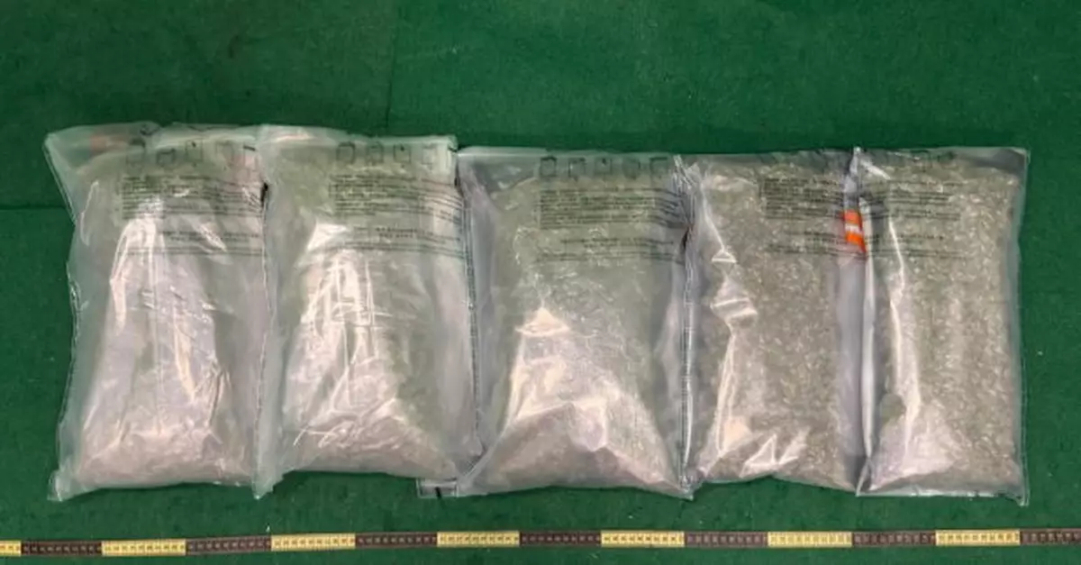 海關昨日機場檢獲約5公斤懷疑大麻花　曼谷抵港男旅客被捕