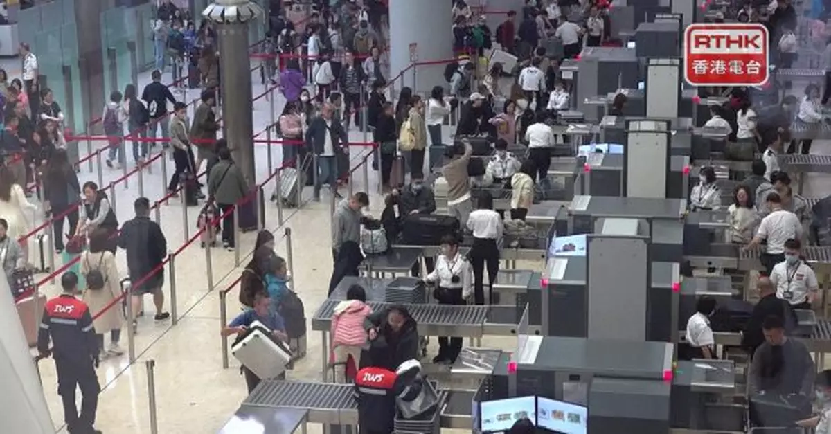 截至下午4時逾62.7萬人次經各管制站出入境