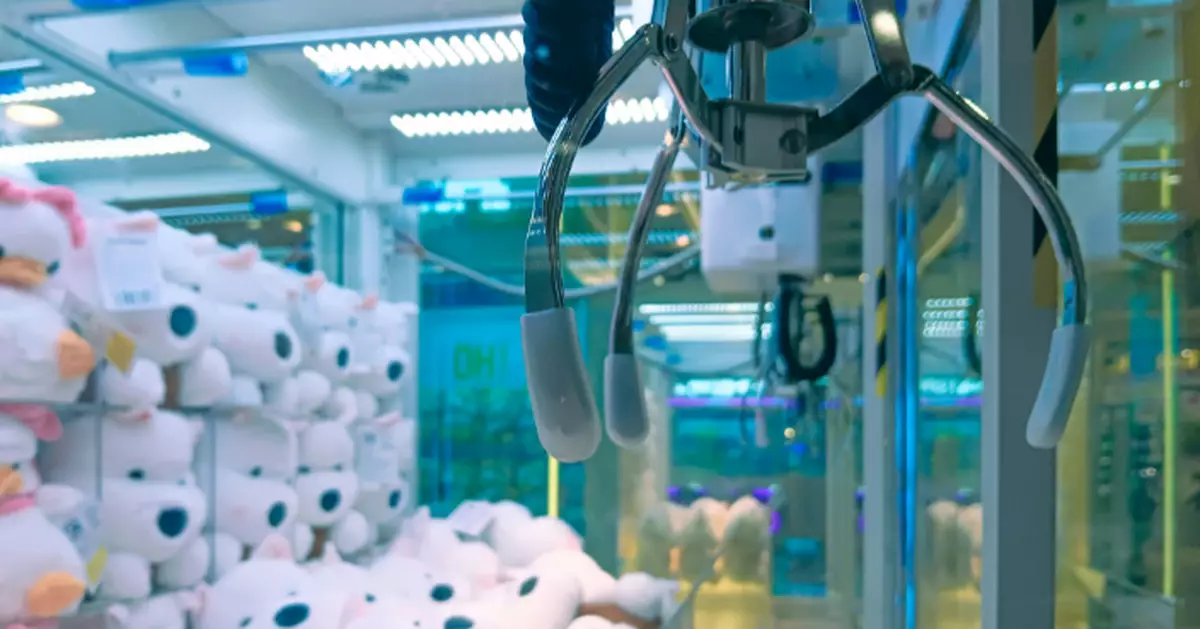 不再打街機！日本遊樂場靠夾公仔機轉型 營收占比升至60%