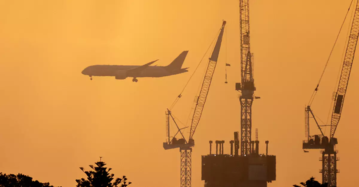 離譜！印度航空機師酒後試圖開飛機 當場被帶走