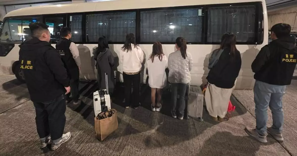警方荃灣展開掃黃行動 共拘8名內地女子最大年紀62歲