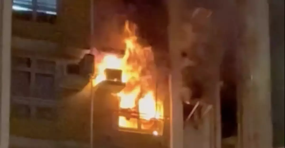 藍田邨有單位疑電線短路起火 約300居民疏散無人傷