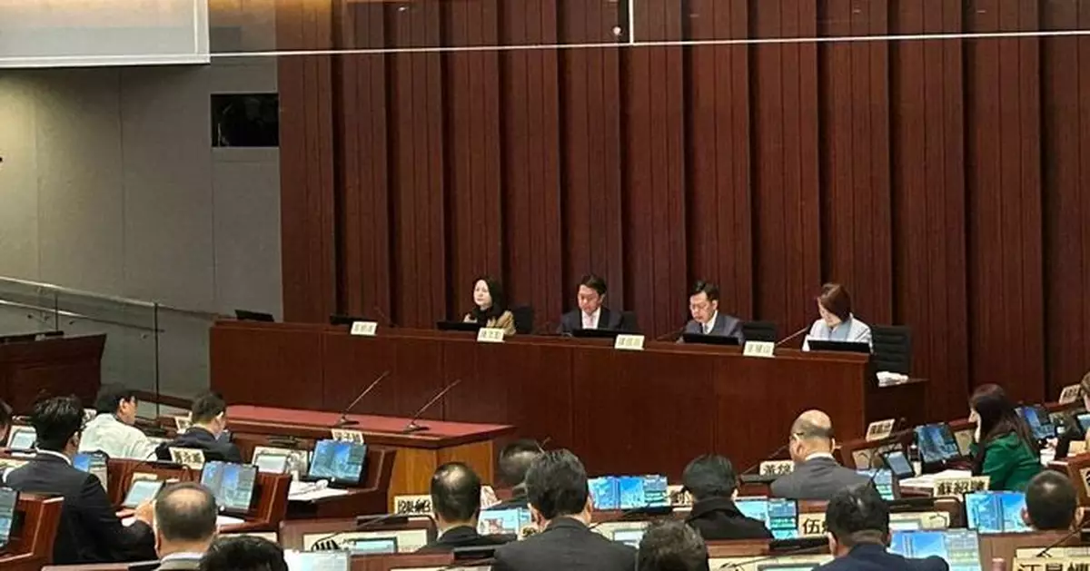 立法會主席候選人特別論壇及選舉早上舉行 陳振英李慧琼競逐