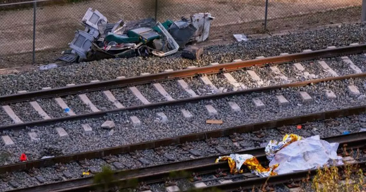 西班牙高鐵出軌相撞增至40死　意外排除超速或人為失誤 據報路軌接頭破裂