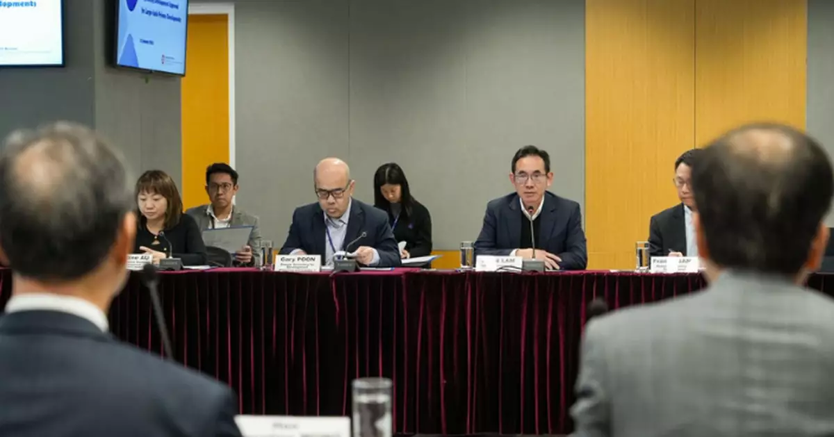 發展局向精簡發展組委會介紹發展流程審批程序新措施 稱獲與會業界代表支持