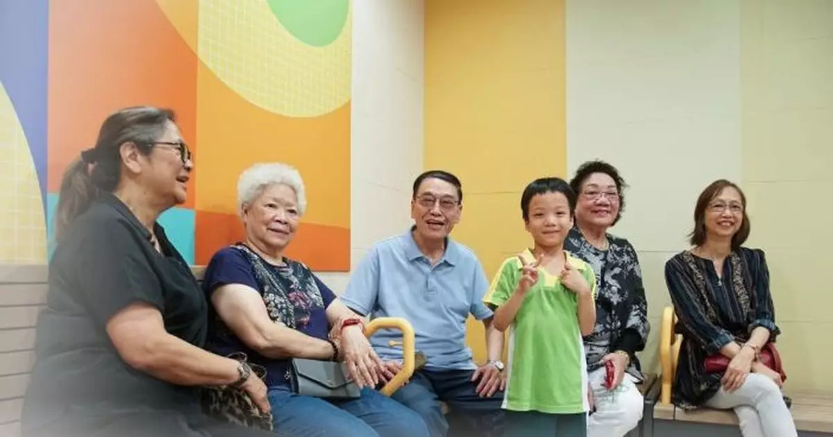 何永賢：藉科技支援長者 為逾百屋邨增設友善設施　