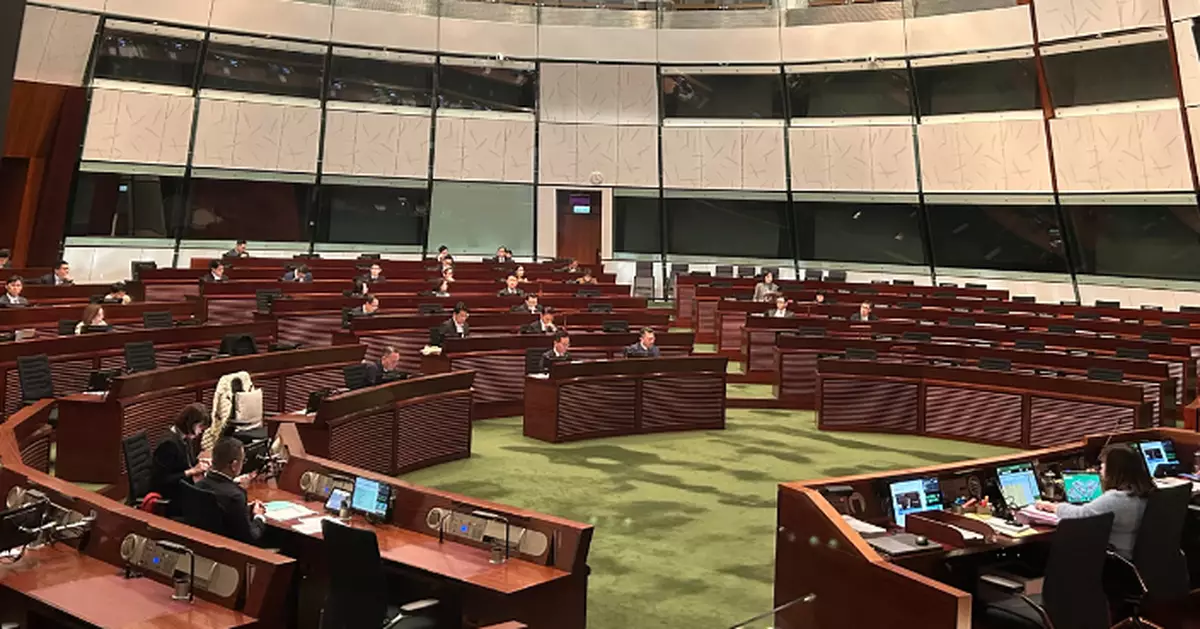 議員倡興建長者社區關注私樓長者 何永賢：年內敲定長者業主樓換樓計劃