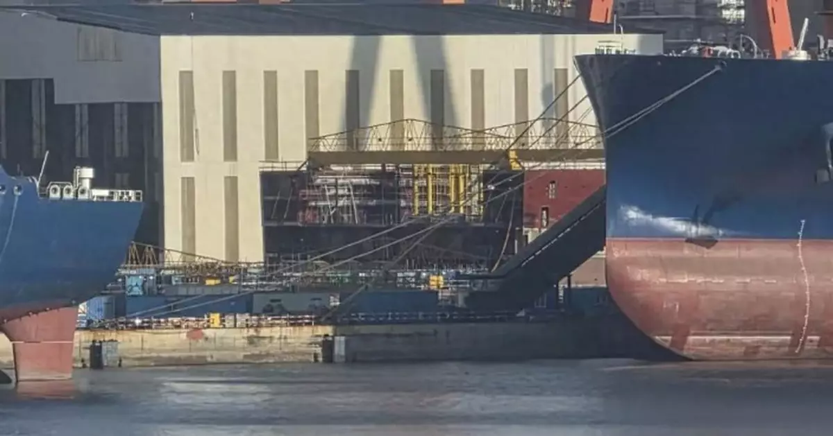 尺寸超越福特級，12萬噸排水量，004航母還有哪些特徵？